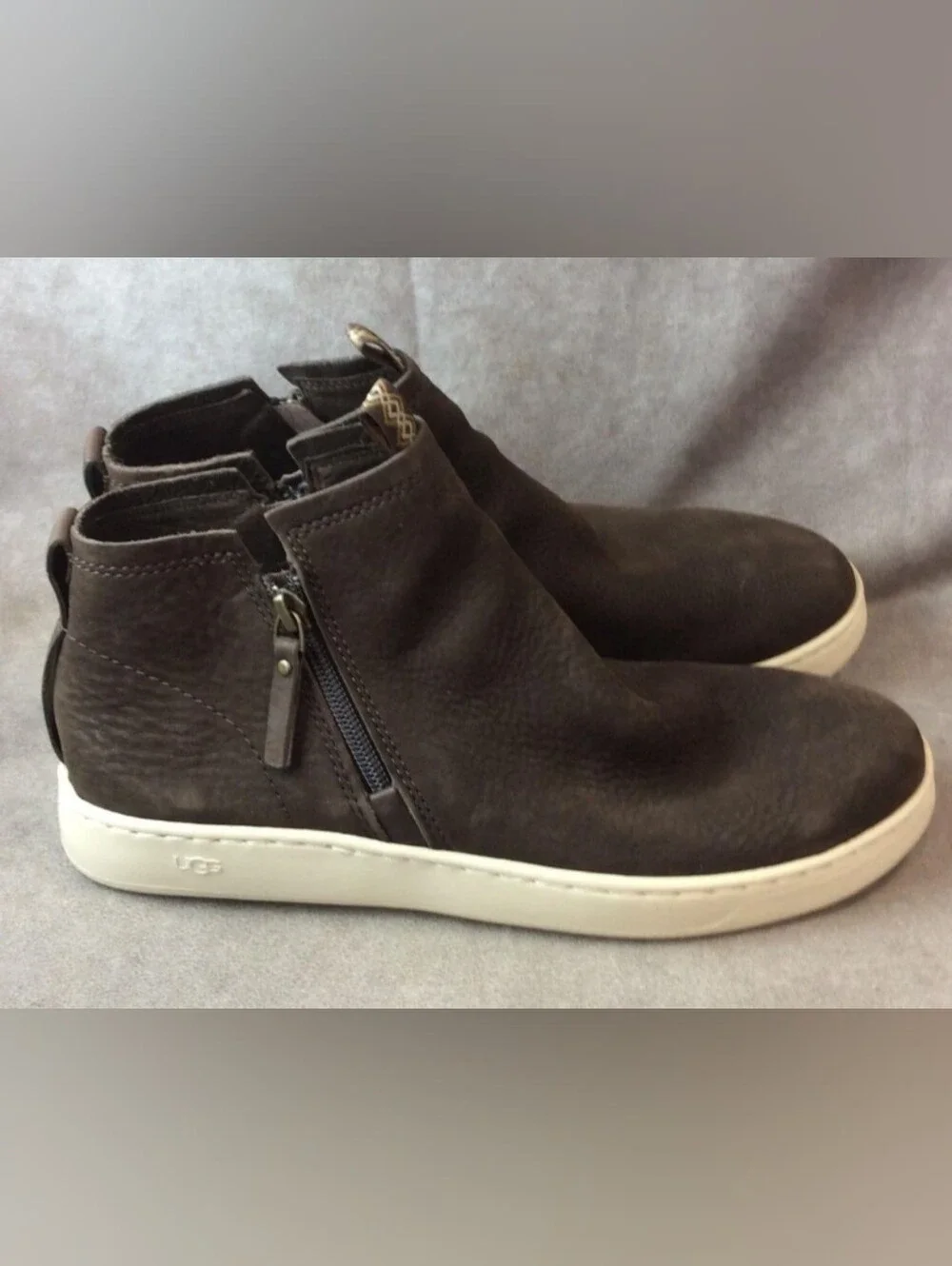 UGG Men's Pismo Chukka Zip Dark Brown Boots Size 8 NWOT MSRP $130